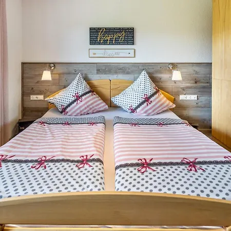 Am Oberen Buehl Apartment *